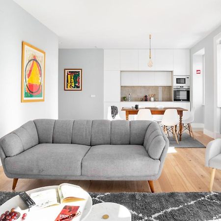 Joivy Marvelous 3-Bed Home With Astonishing View And Terrace, Nearby St George Castle Lisboa Eksteriør bilde