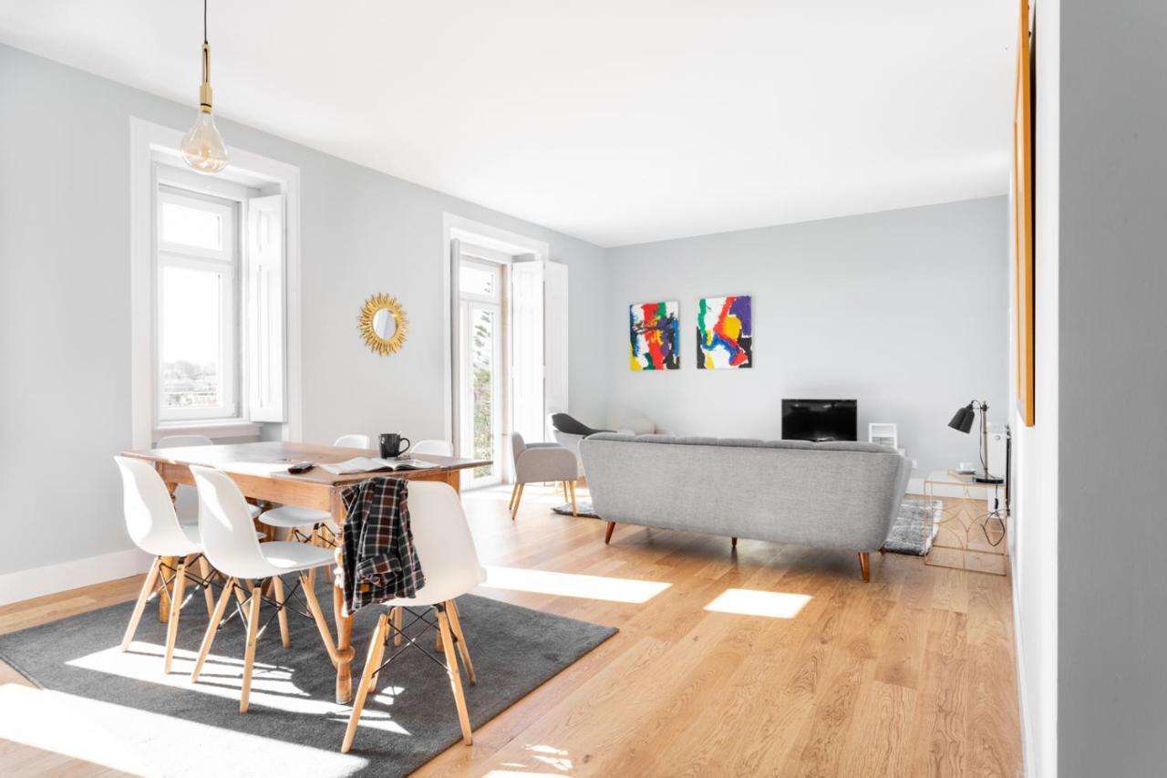 Joivy Marvelous 3-Bed Home With Astonishing View And Terrace, Nearby St George Castle Lisboa Eksteriør bilde