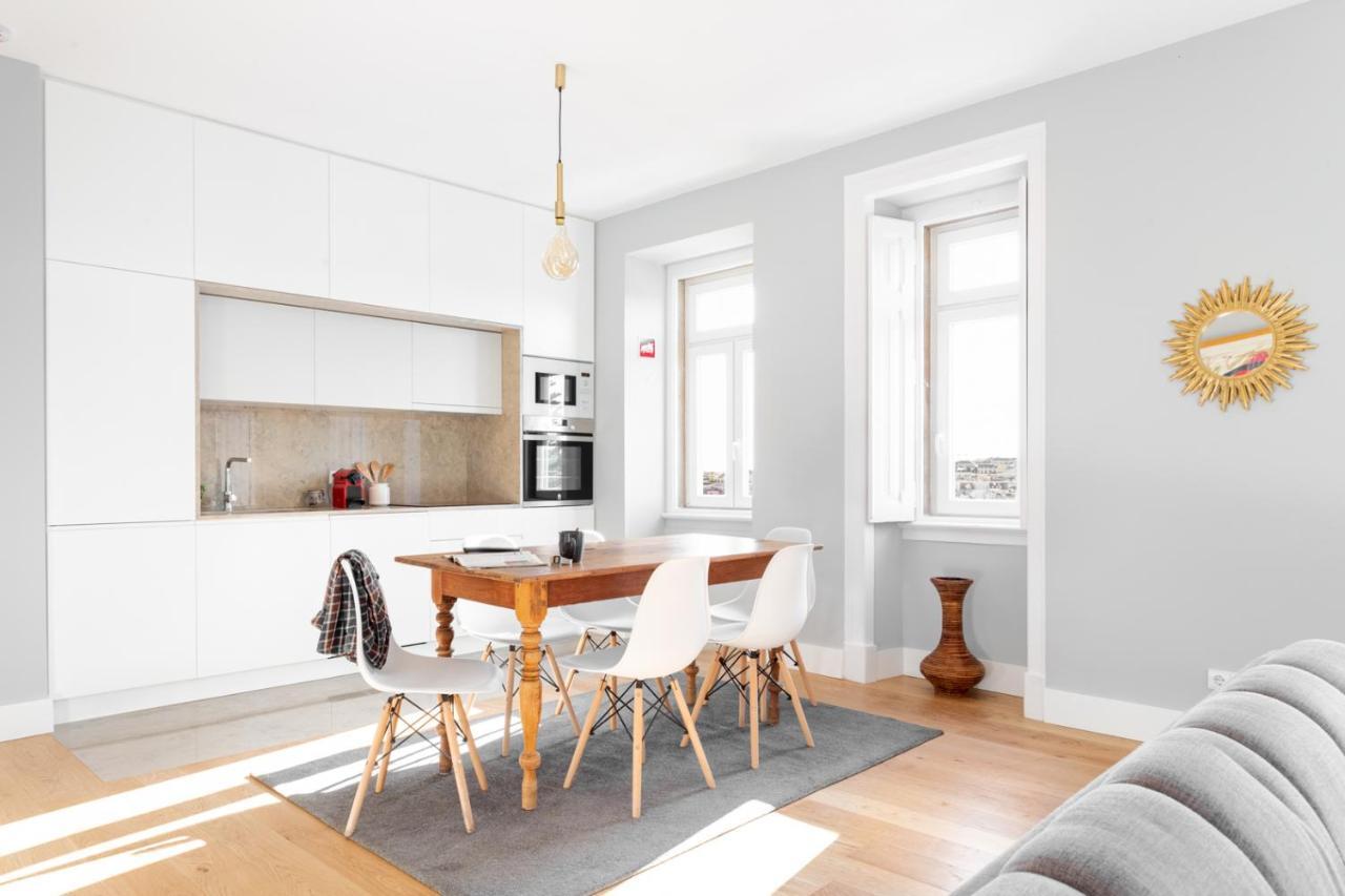 Joivy Marvelous 3-Bed Home With Astonishing View And Terrace, Nearby St George Castle Lisboa Eksteriør bilde