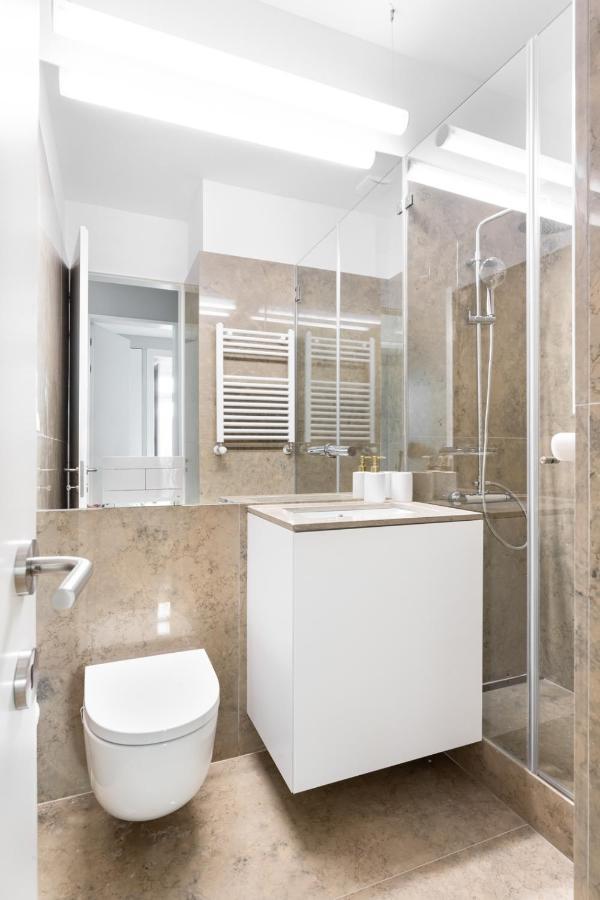 Joivy Marvelous 3-Bed Home With Astonishing View And Terrace, Nearby St George Castle Lisboa Eksteriør bilde