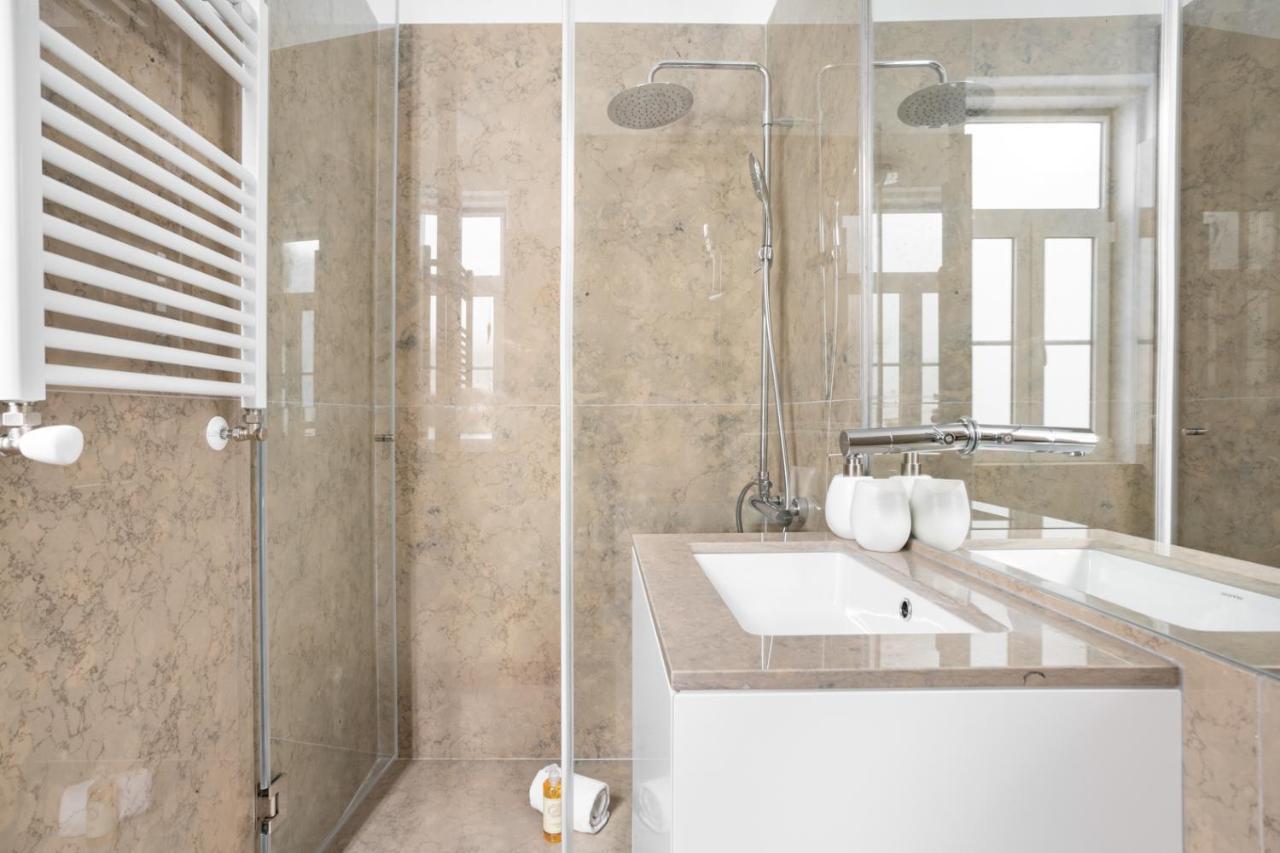 Joivy Marvelous 3-Bed Home With Astonishing View And Terrace, Nearby St George Castle Lisboa Eksteriør bilde